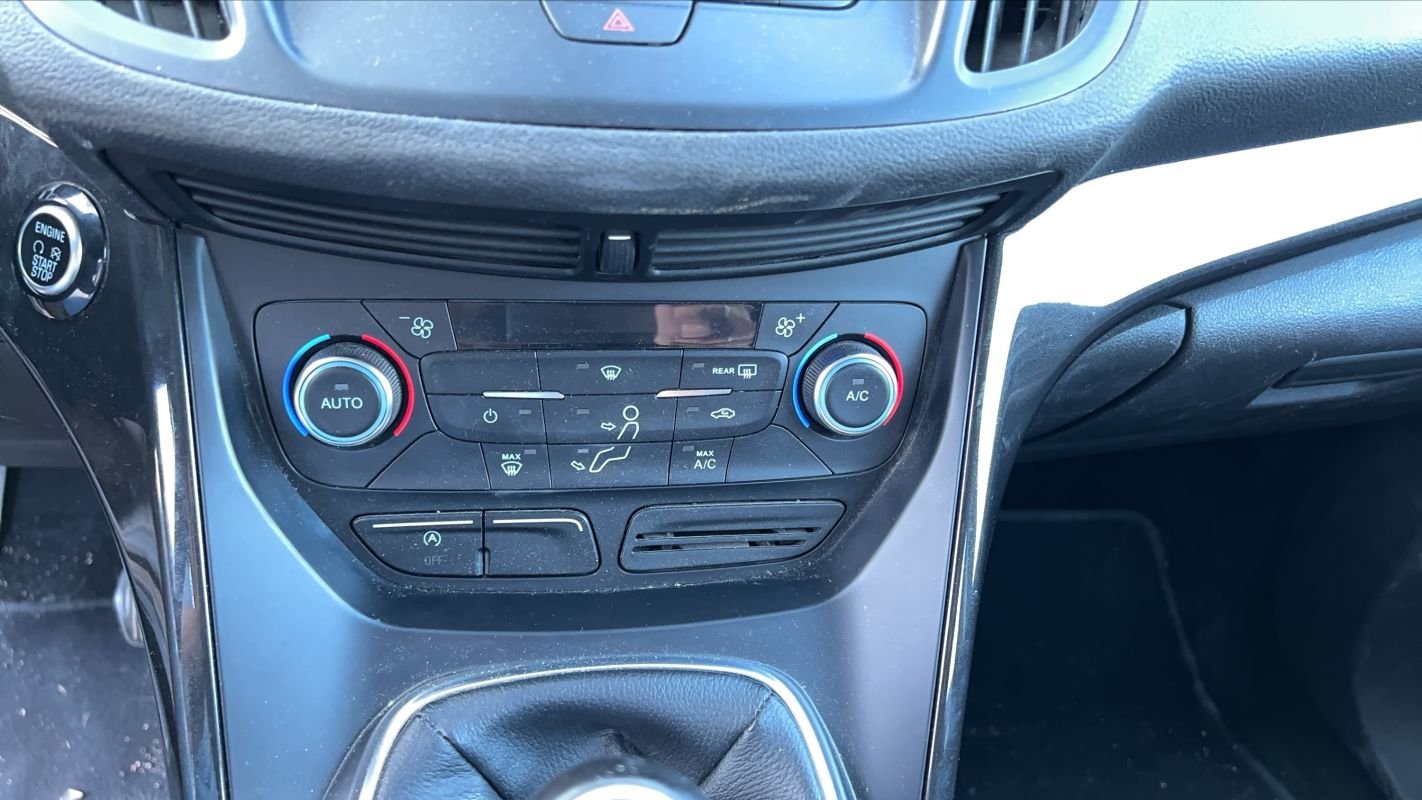 Ford Kuga - Photo 13