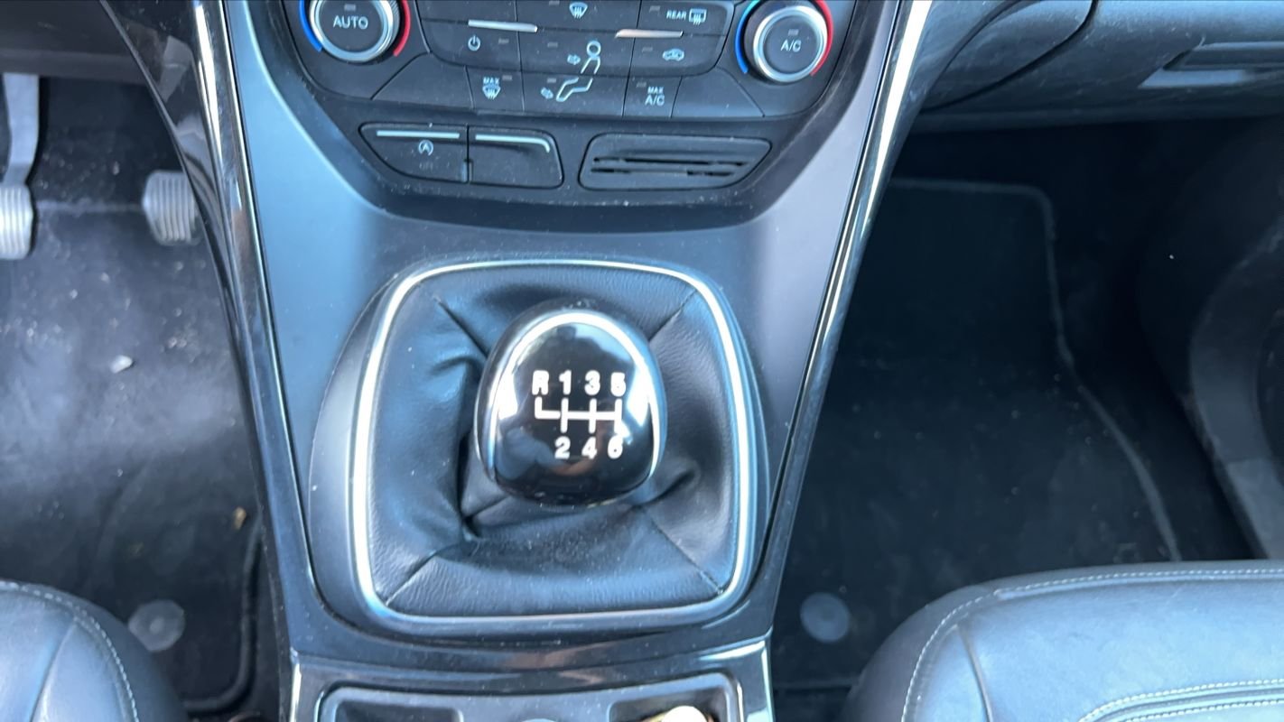 Ford Kuga - Photo 26