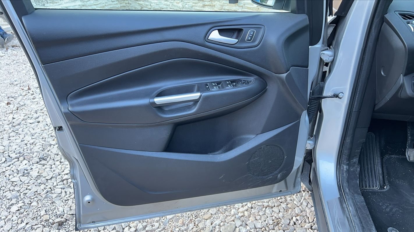 Ford Kuga - Photo 7