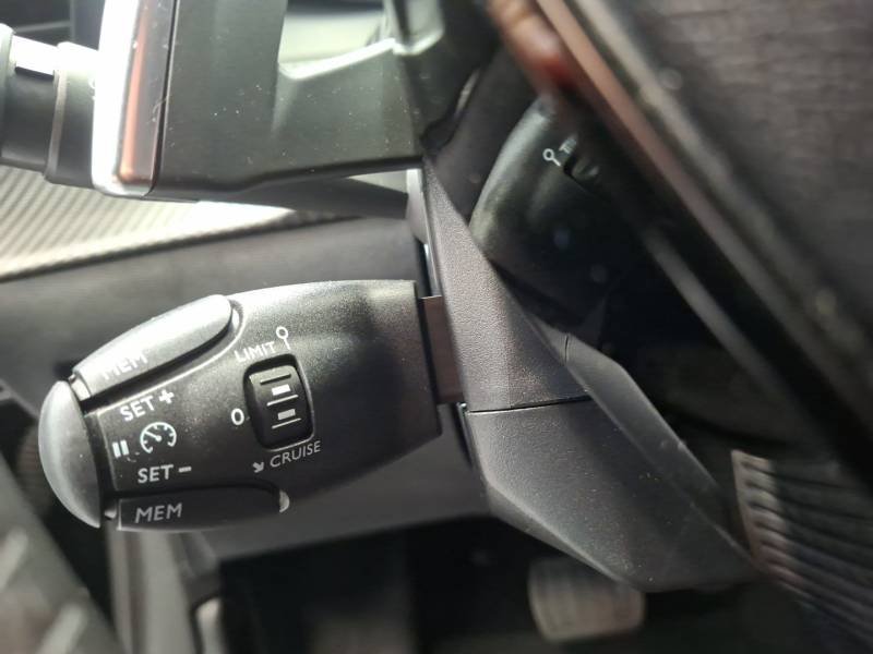 Peugeot 208 - Photo 18