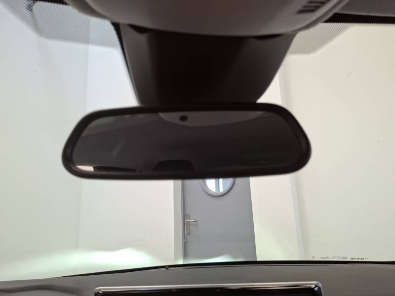 Peugeot 208 - Photo 31