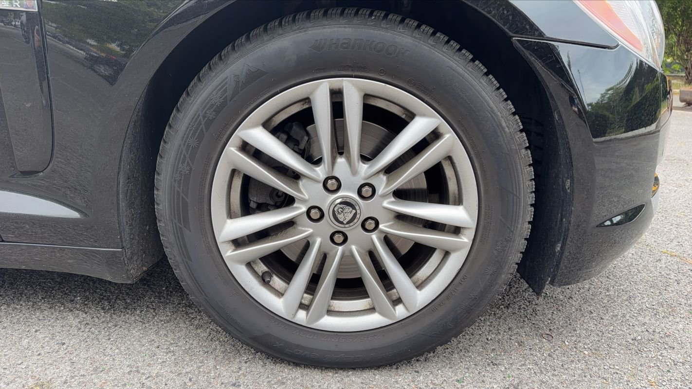 Jaguar XF - Photo 17