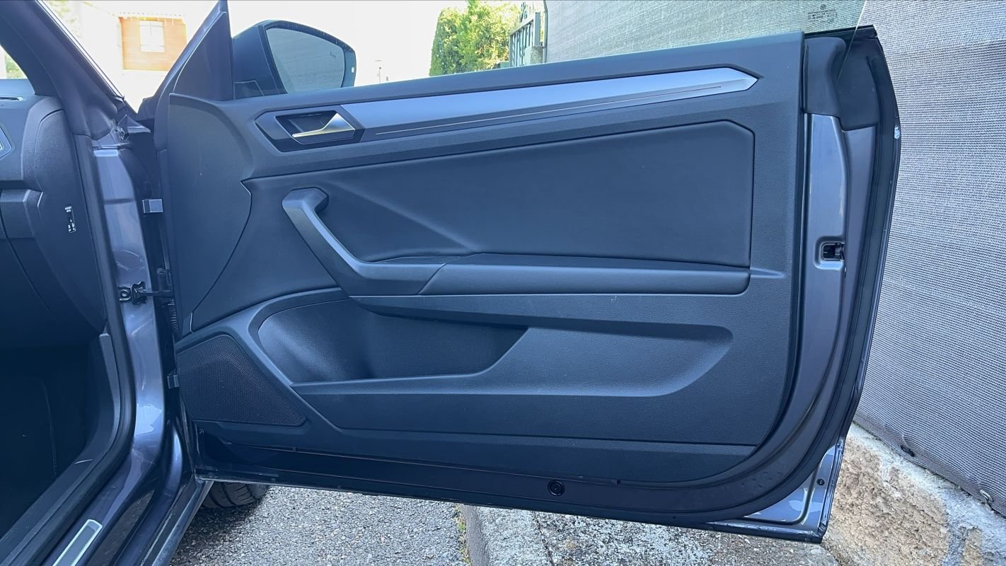 Volkswagen T-Roc - Photo 22