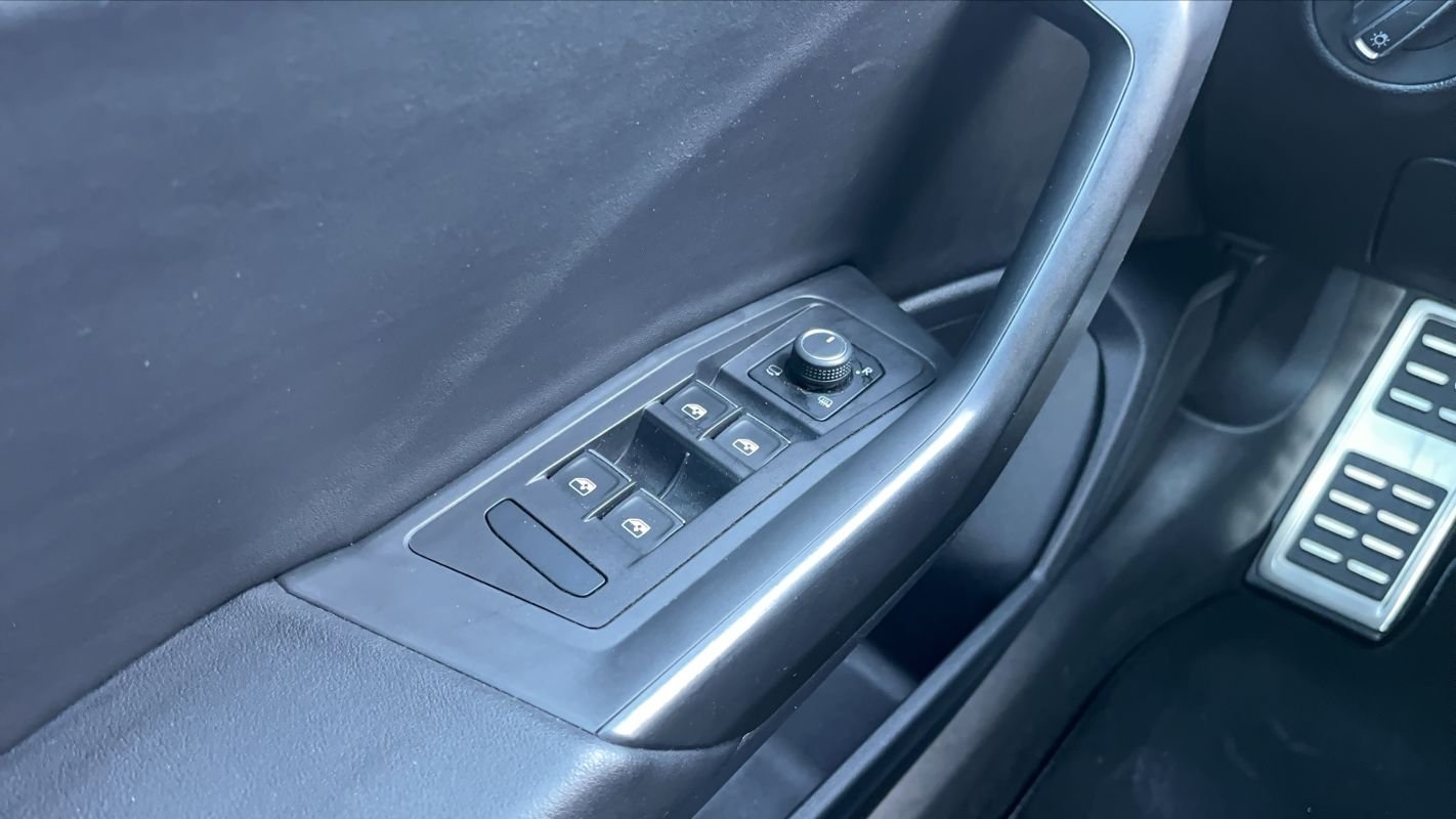 Volkswagen T-Roc - Photo 24