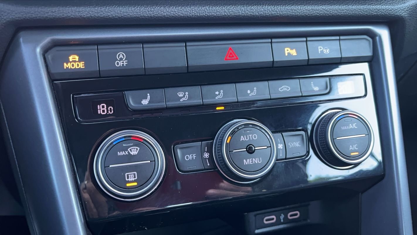 Volkswagen T-Roc - Photo 28