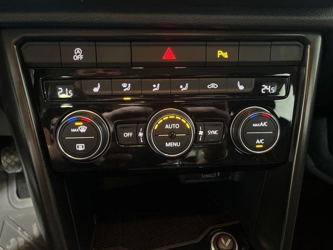 Volkswagen T-Roc - Photo 19