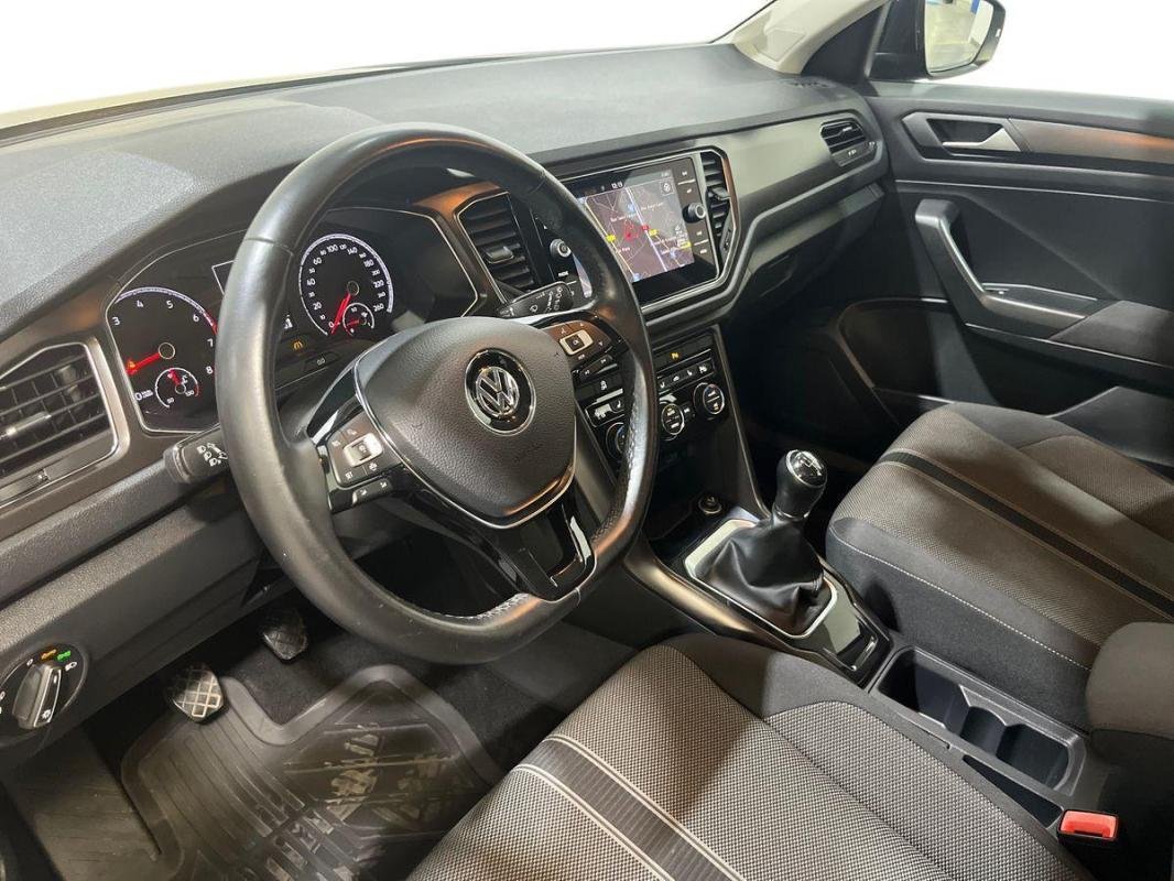 Volkswagen T-Roc - Photo 9