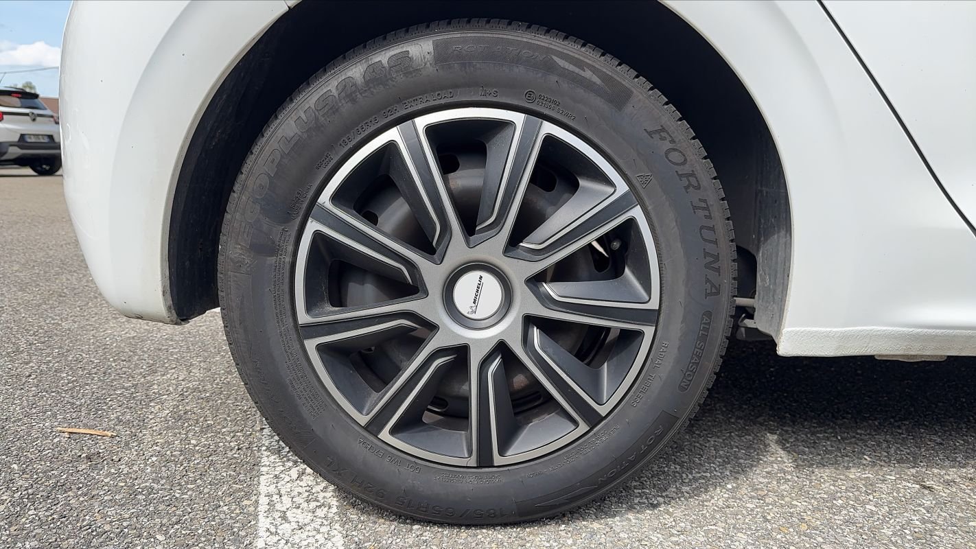 Peugeot 208 - Photo 16