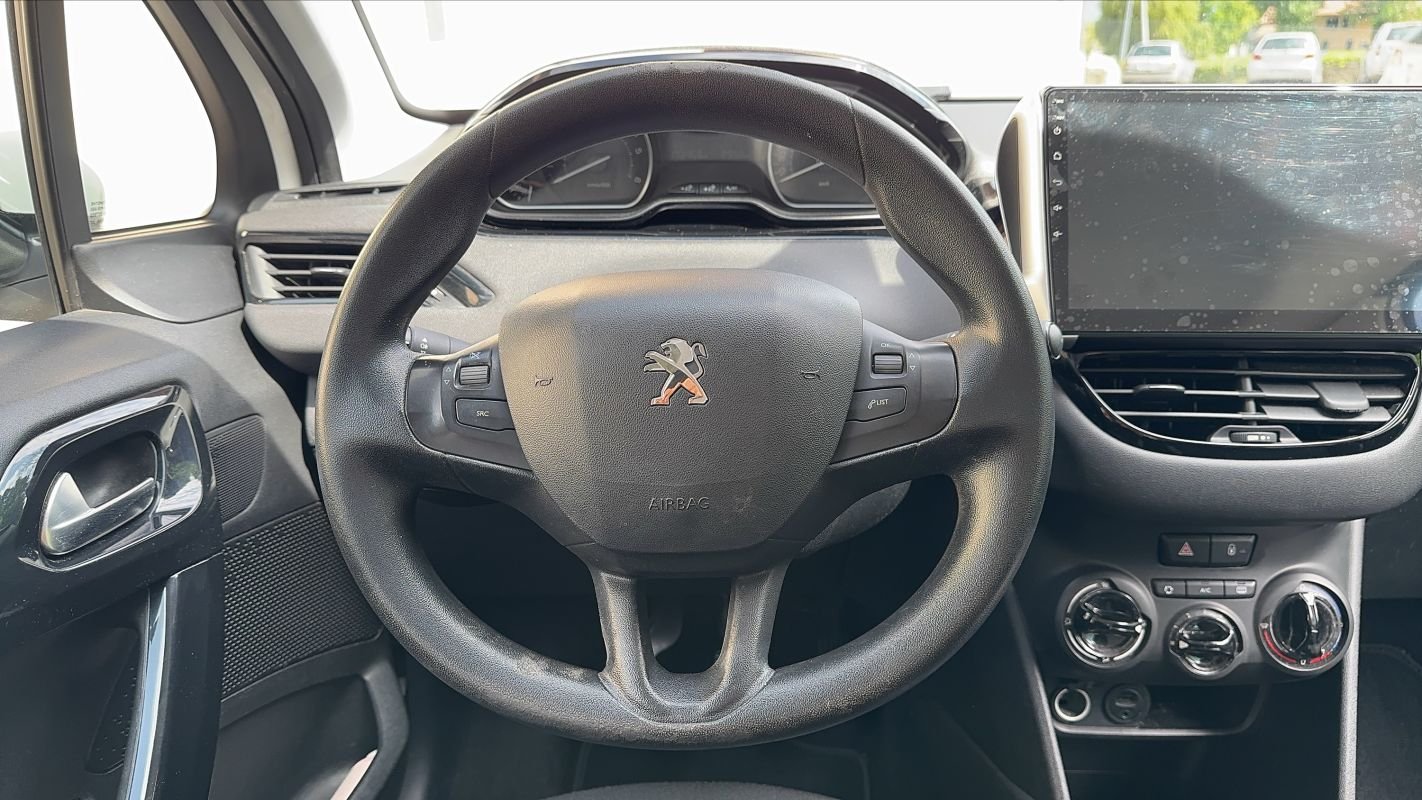 Peugeot 208 - Photo 22
