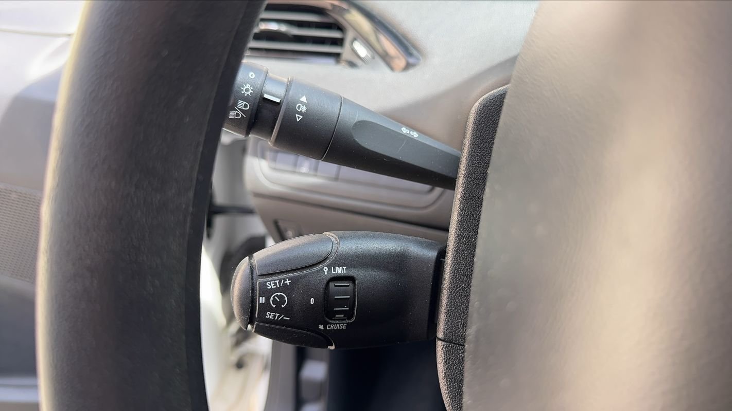 Peugeot 208 - Photo 24