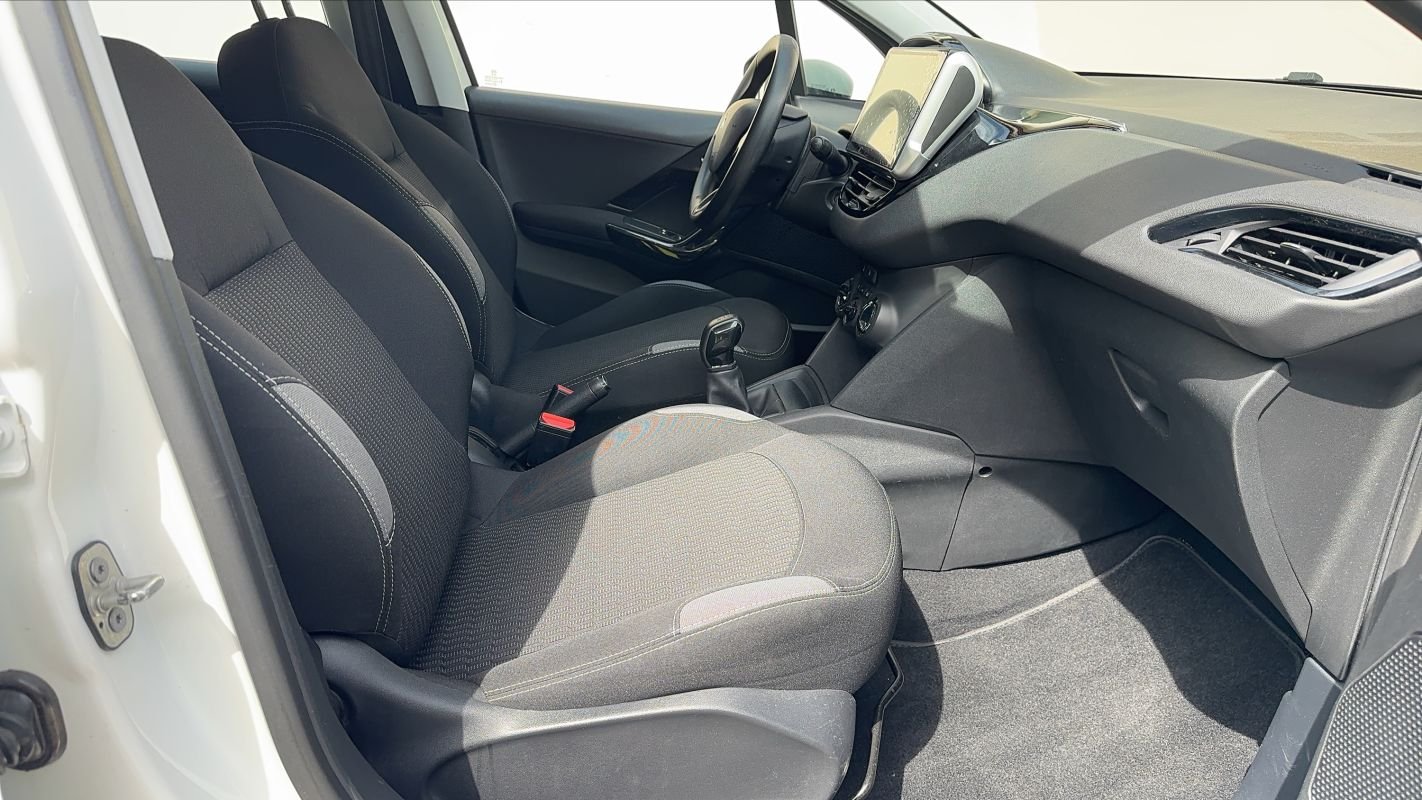 Peugeot 208 - Photo 27