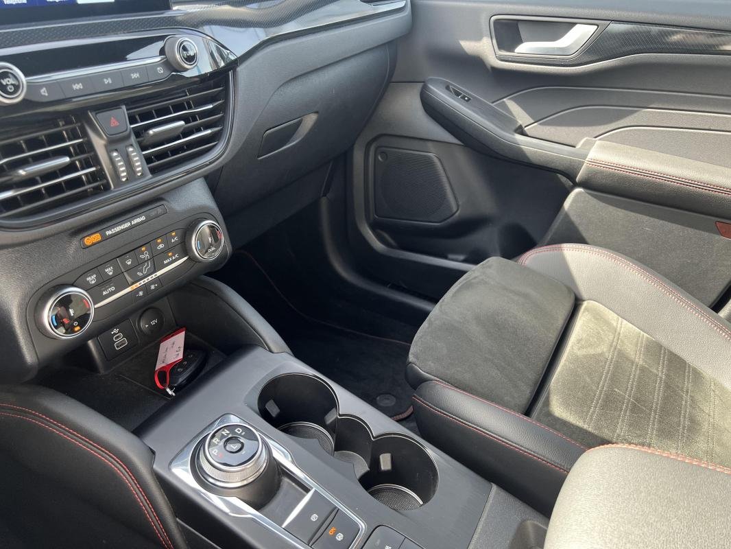 Ford Kuga - Photo 14