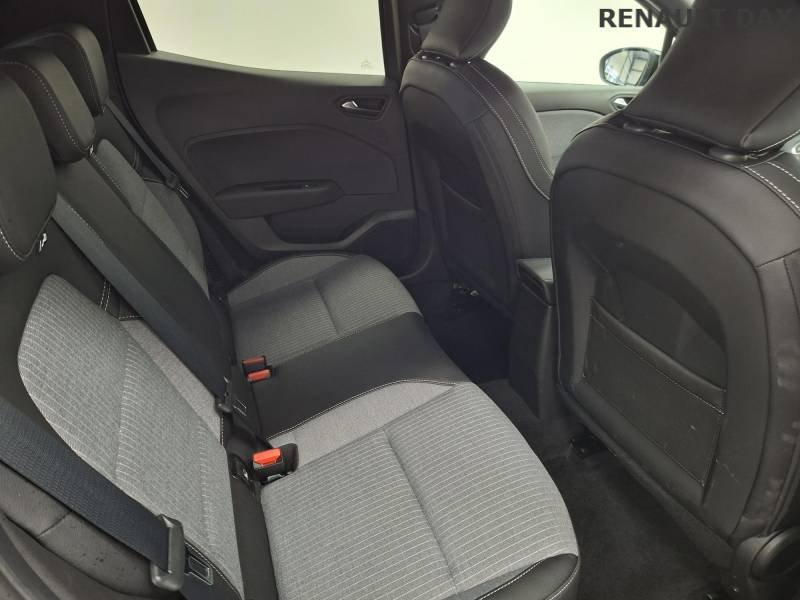 Renault Clio - Photo 24