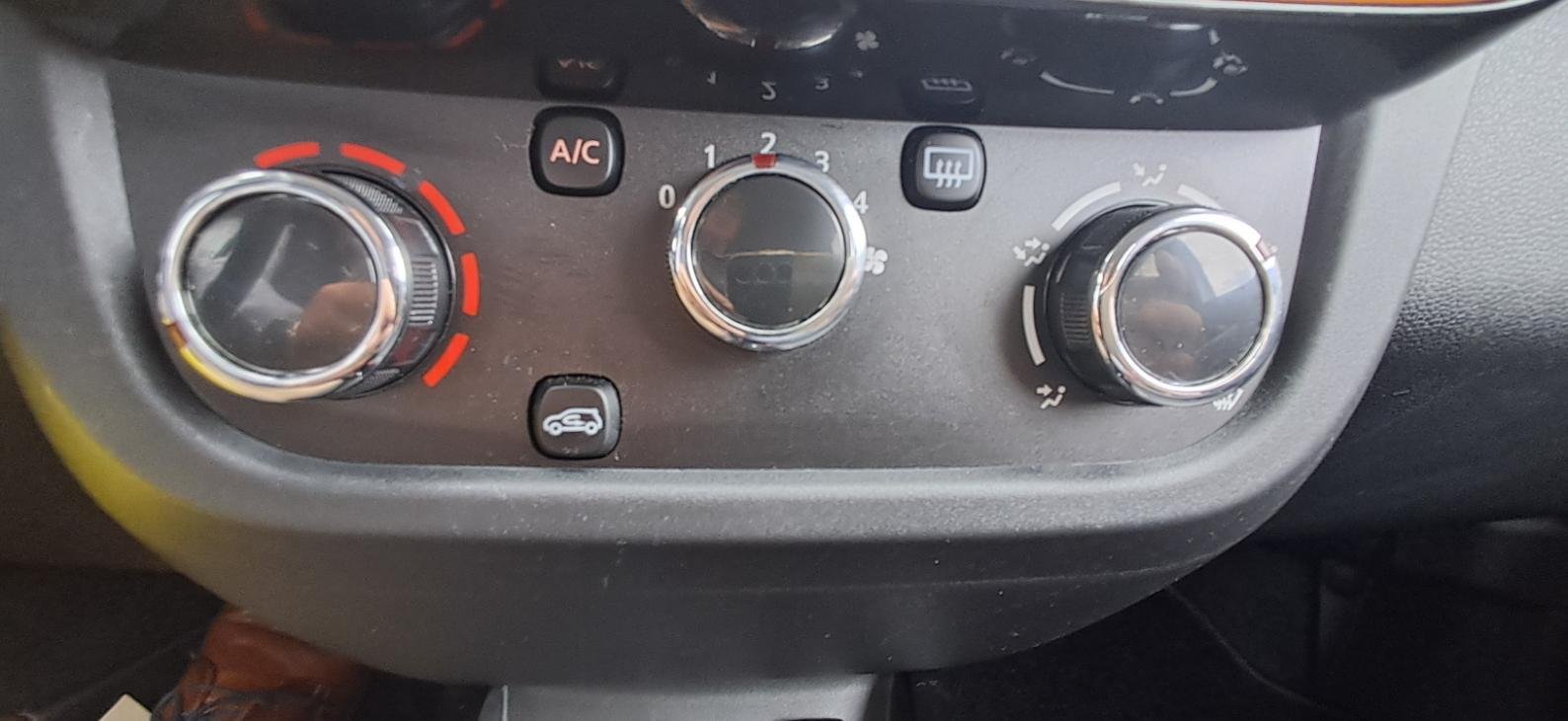 Dacia Spring - Photo 3