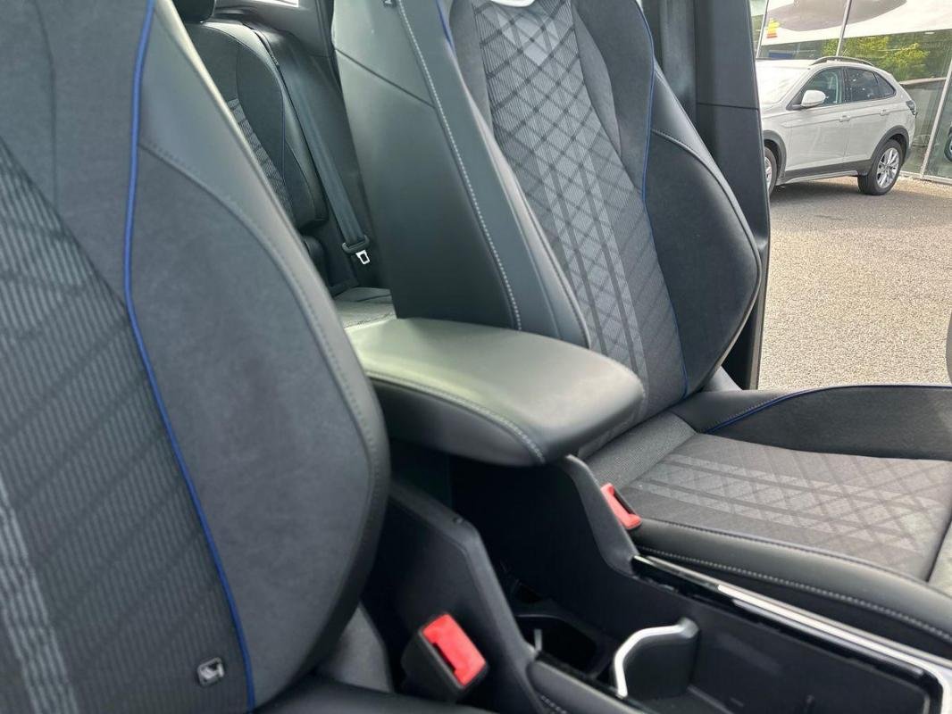 Volkswagen Tiguan - Photo 12
