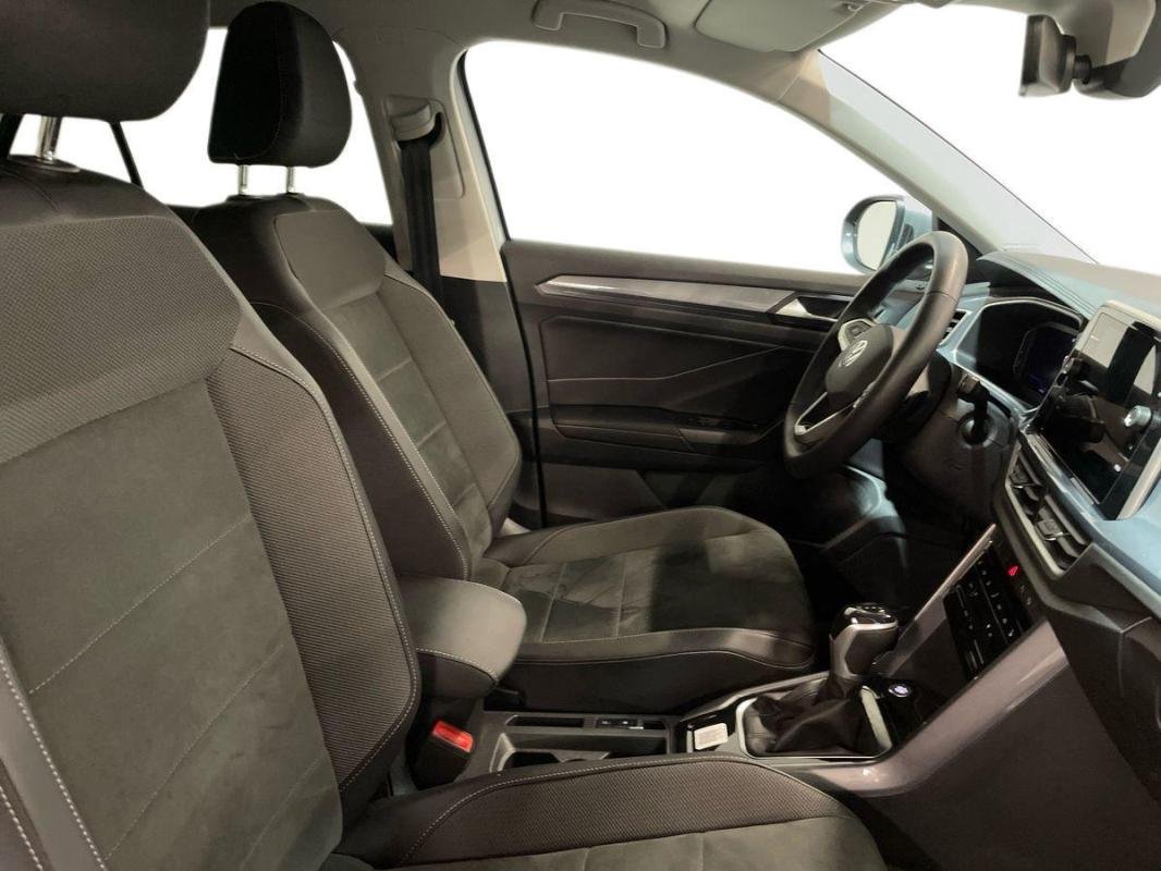 Volkswagen T-Roc - Photo 13