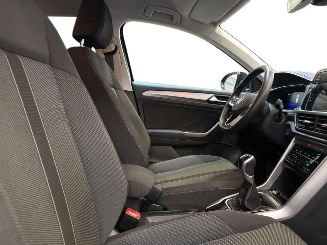 Volkswagen T-Roc - Photo 13
