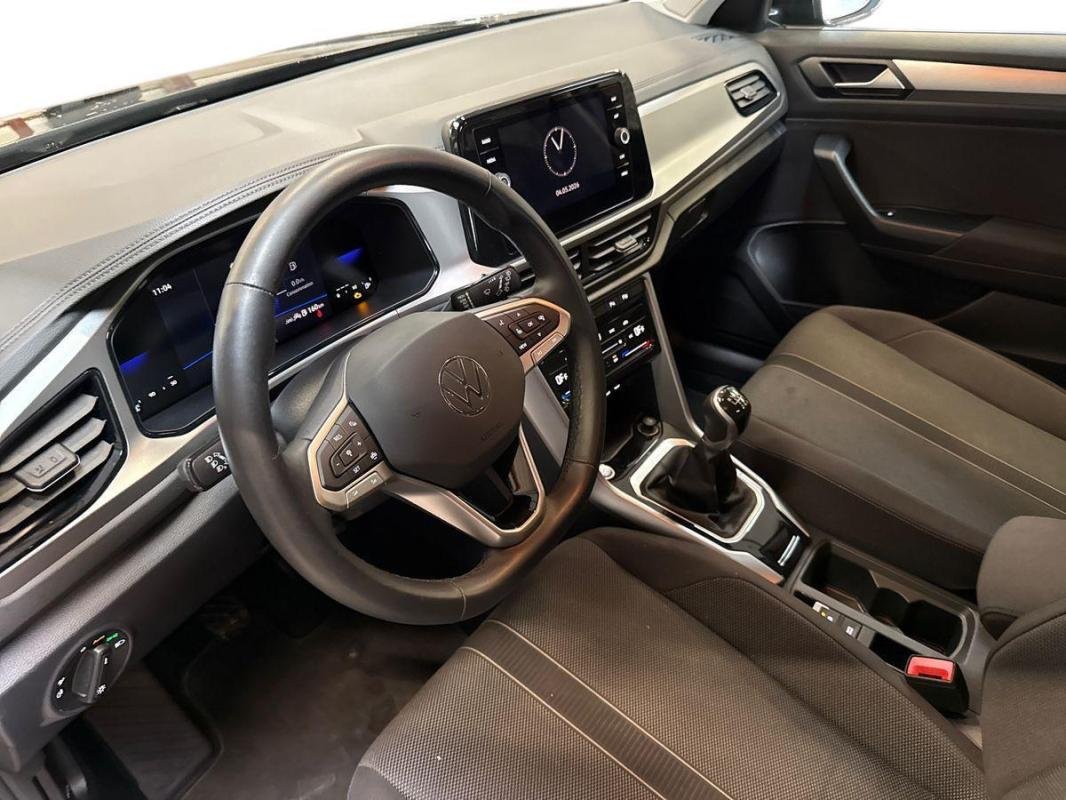 Volkswagen T-Roc - Photo 9