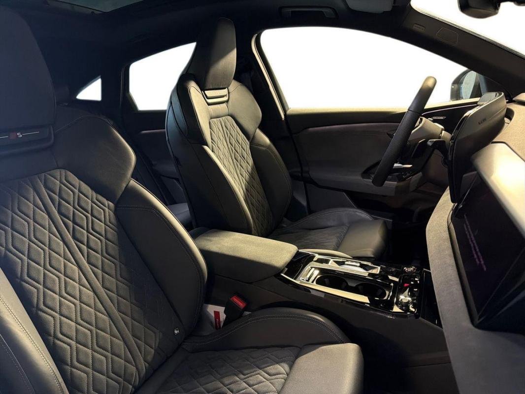 Audi SQ6 e-tron - Photo 13