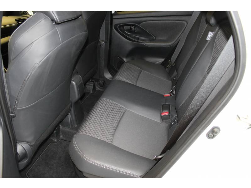 Toyota Yaris - Photo 11