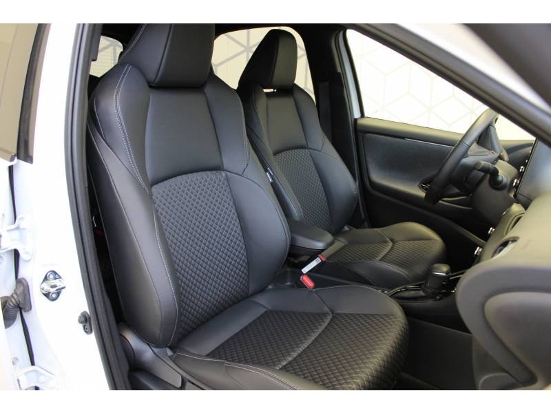 Toyota Yaris - Photo 12
