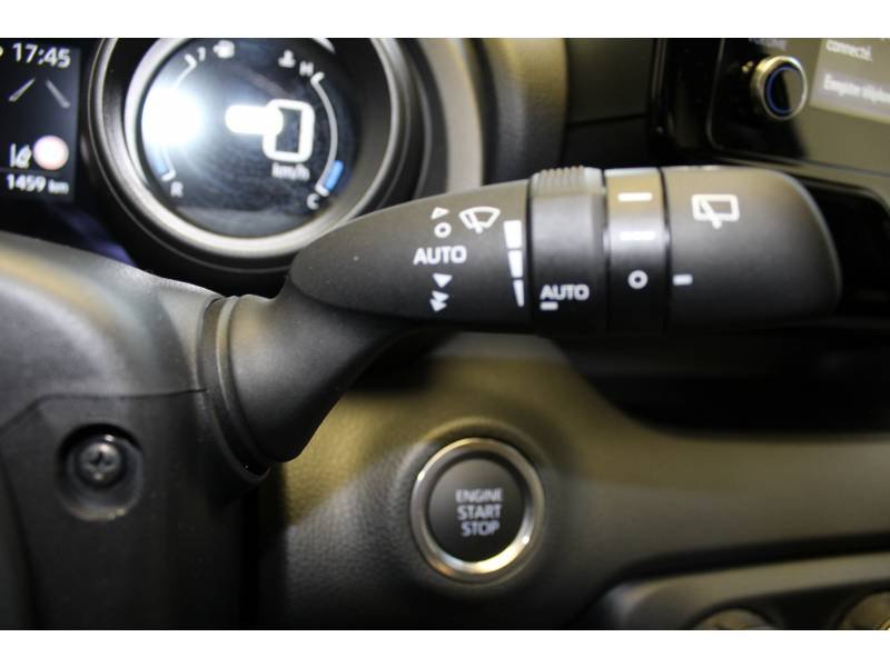 Toyota Yaris - Photo 8
