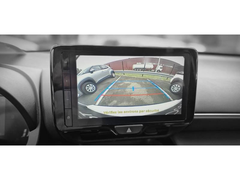 Toyota Yaris - Photo 12