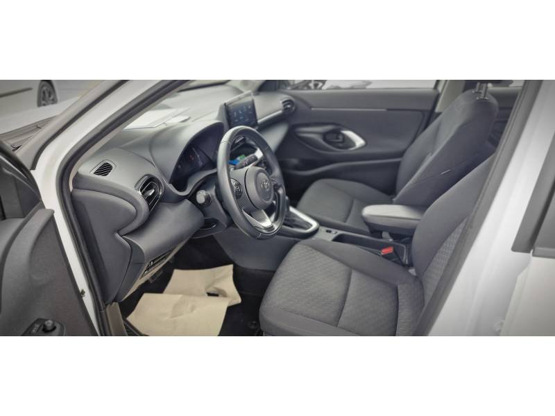 Toyota Yaris - Photo 6