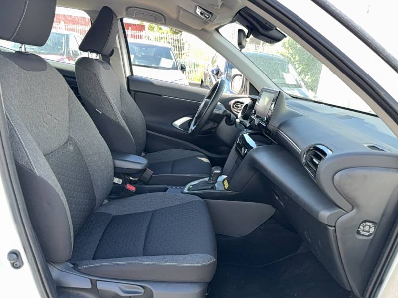 Toyota Yaris - Photo 12
