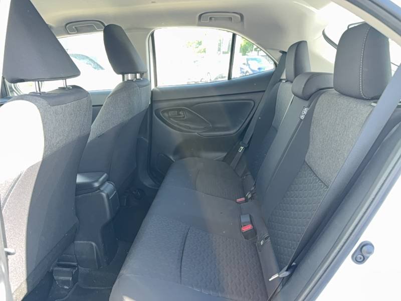 Toyota Yaris - Photo 13