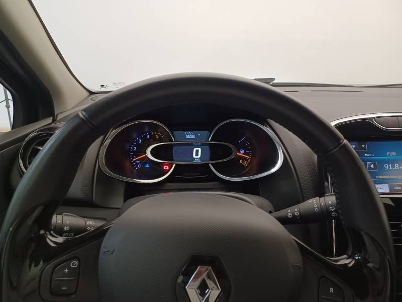 Renault Clio - Photo 23