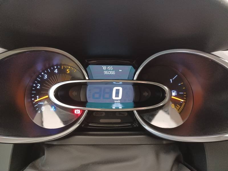 Renault Clio - Photo 24