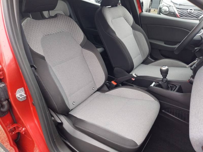 Renault Clio - Photo 24