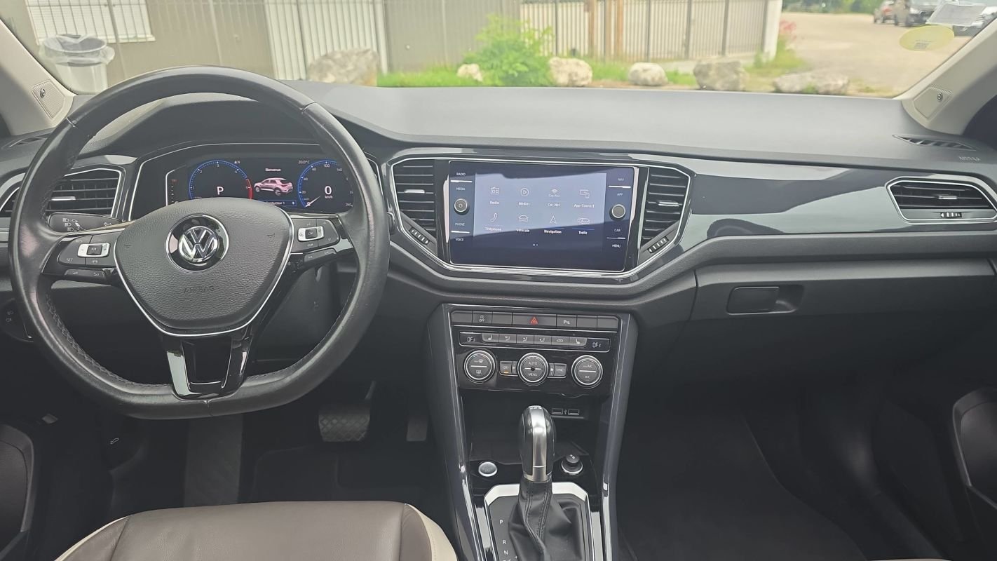 Volkswagen T-Roc - Photo 11