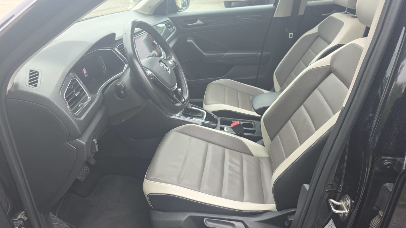 Volkswagen T-Roc - Photo 26