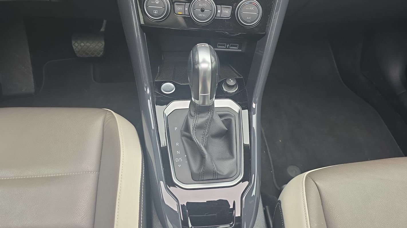 Volkswagen T-Roc - Photo 28