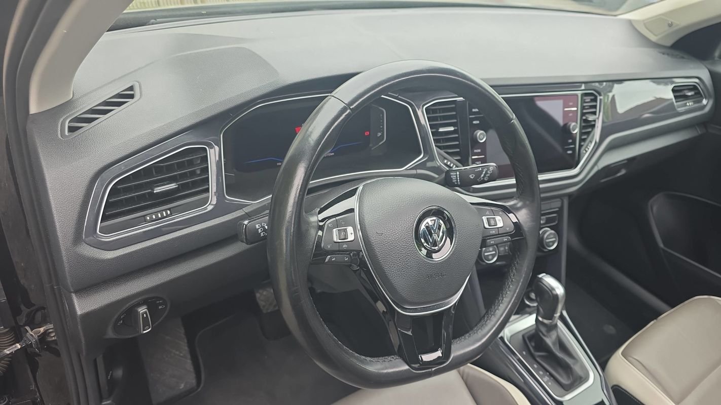 Volkswagen T-Roc - Photo 8