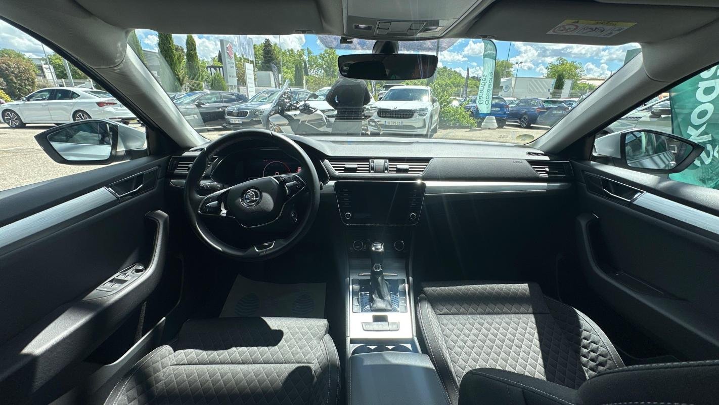 Skoda Superb Combi - Photo 14