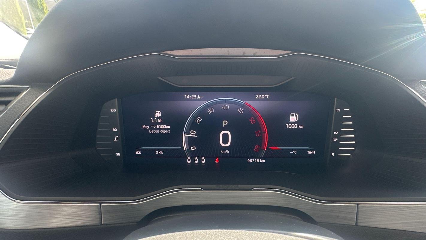 Skoda Superb Combi - Photo 17