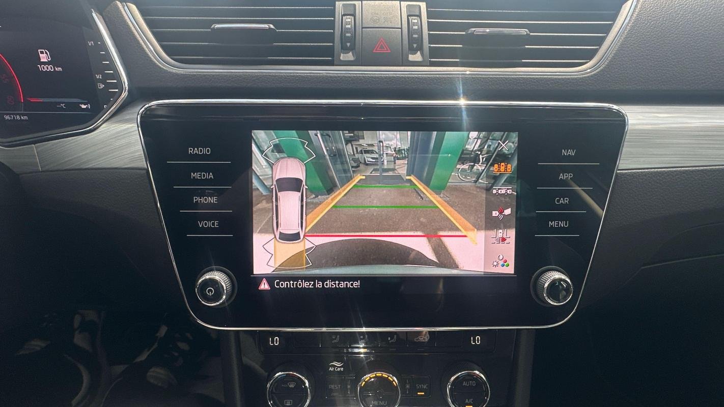 Skoda Superb Combi - Photo 20