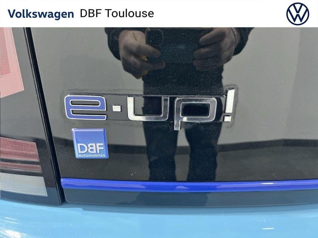 Volkswagen E-Up! - Photo 35