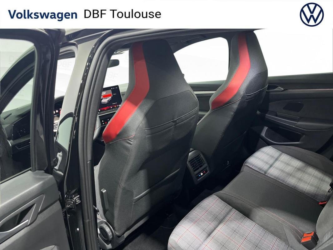 Volkswagen Golf - Photo 11