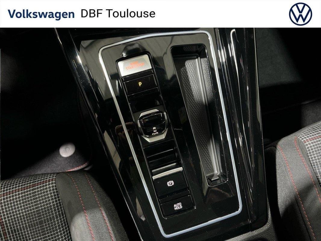 Volkswagen Golf - Photo 24