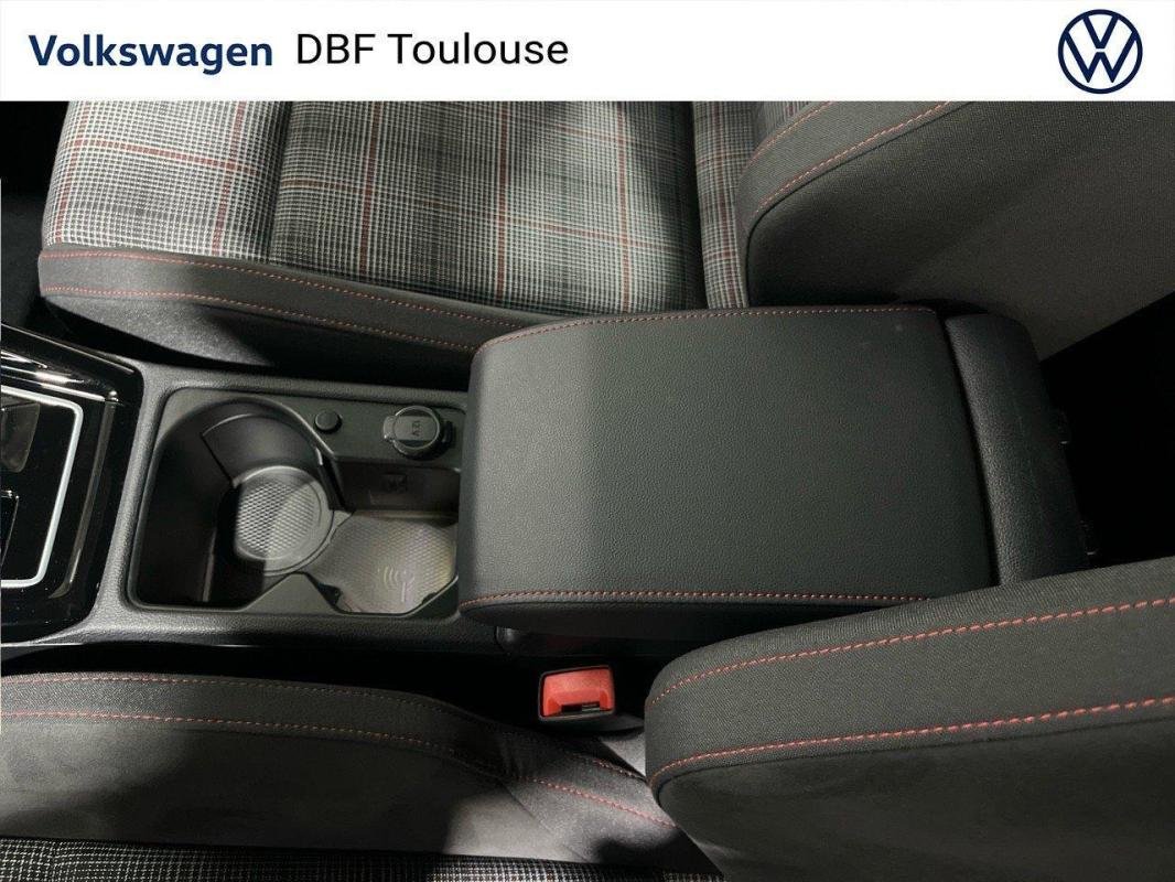 Volkswagen Golf - Photo 25