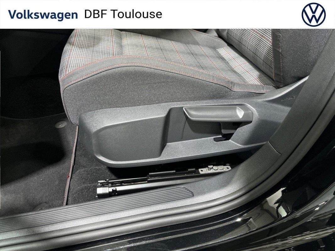 Volkswagen Golf - Photo 26