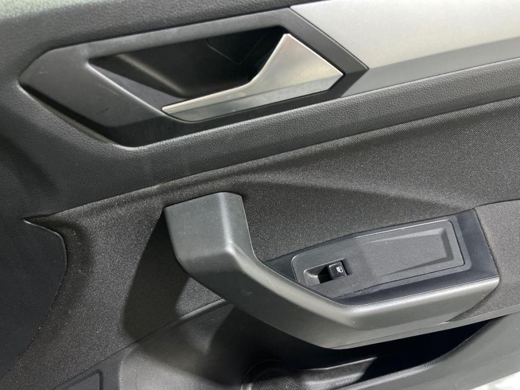 Volkswagen T-Roc - Photo 15