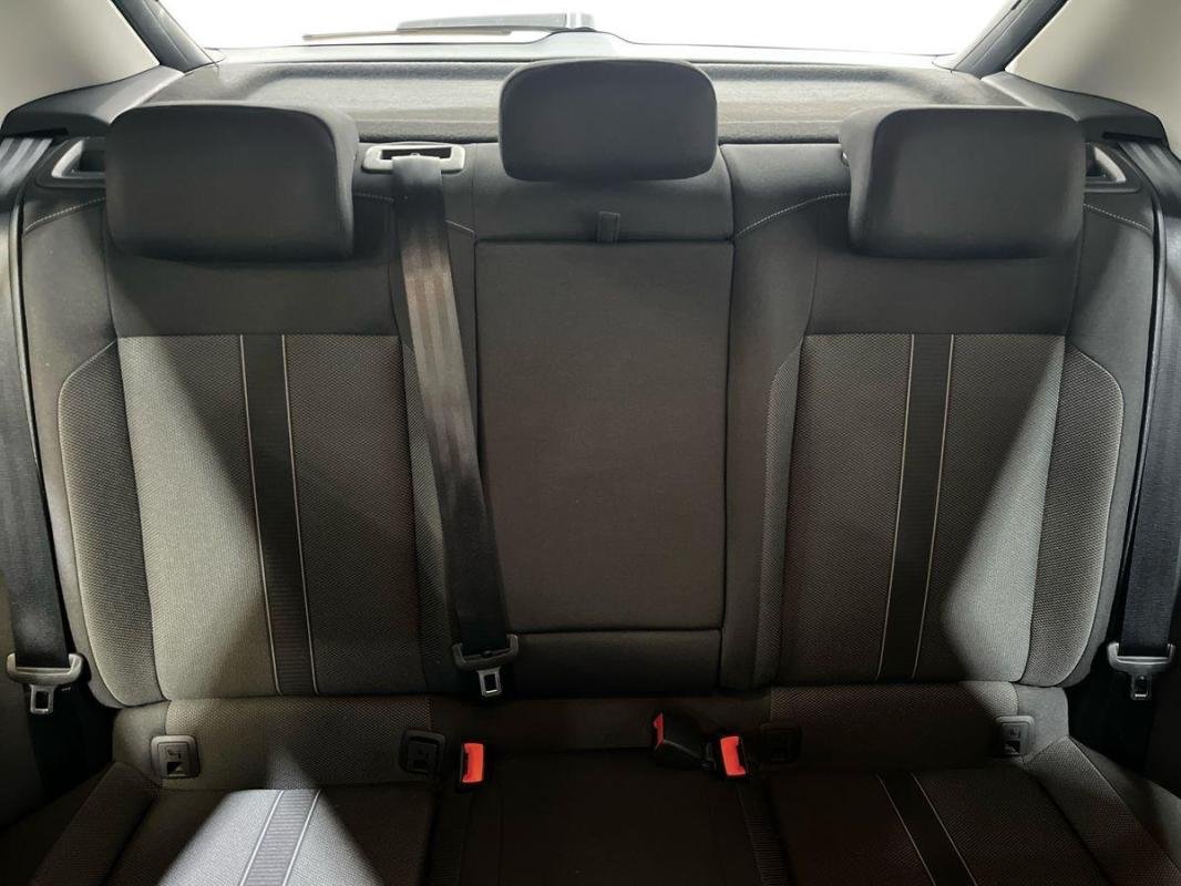 Volkswagen T-Roc - Photo 22