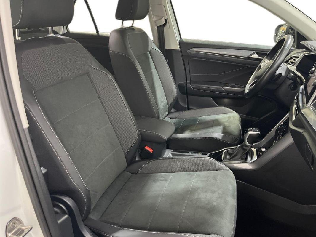 Volkswagen T-Roc - Photo 13