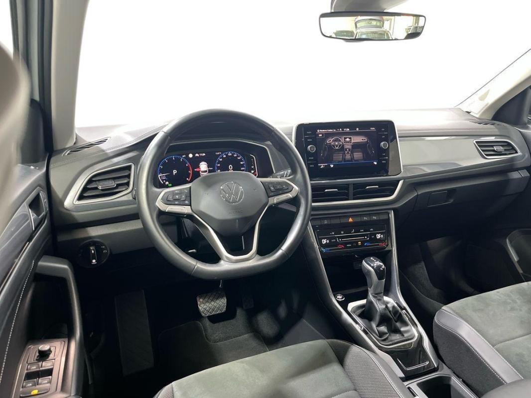 Volkswagen T-Roc - Photo 24