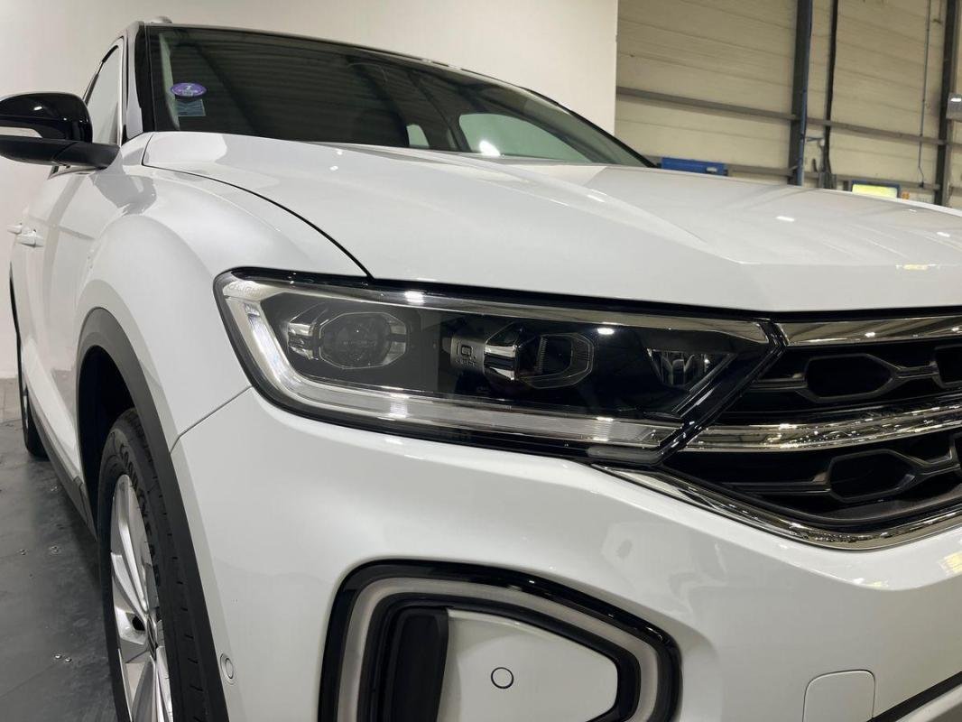 Volkswagen T-Roc - Photo 25